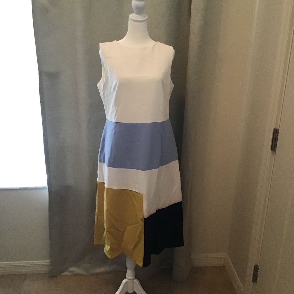 Beautiful Anette color block sleeveless dress